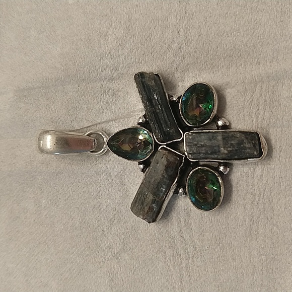 Canaanite and rainbow topaz pendant - Picture 2 of 5